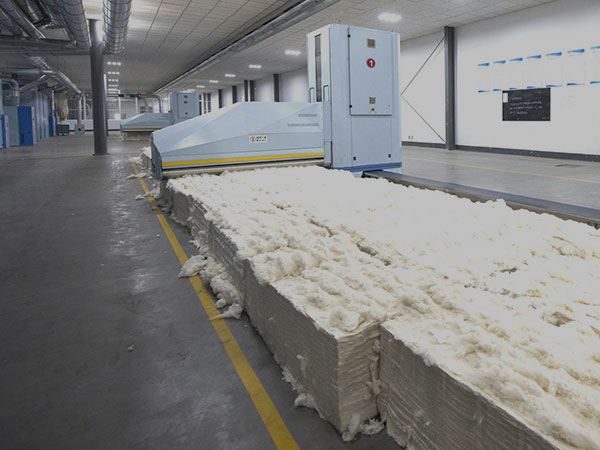 經(jīng)緯青島宏大集團(tuán)的清梳聯(lián)生產(chǎn)線(xiàn)及烏斯特異纖機(jī)